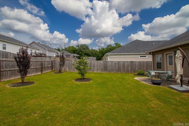 608 Surrey Lane, Benton, AR 72015