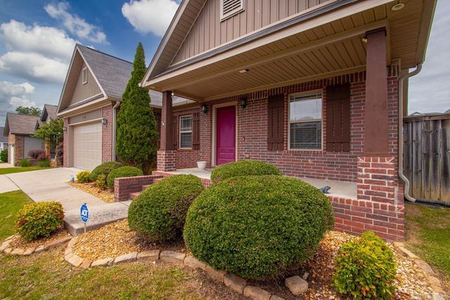 608 Surrey Lane, Benton, AR 72015
