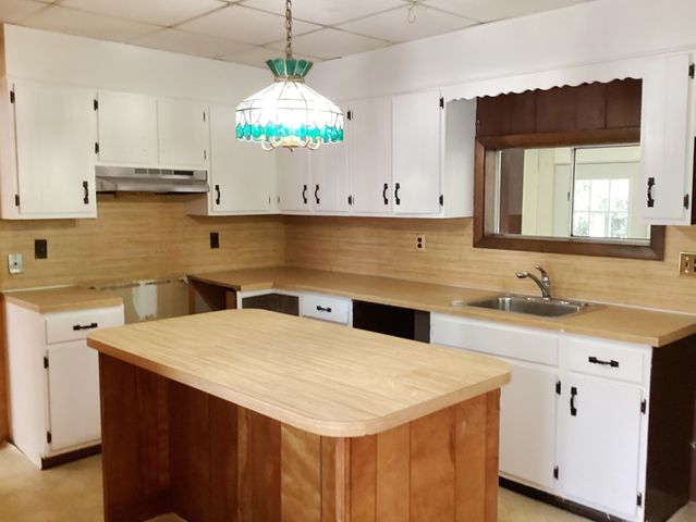 365 South Main St, Attleboro, MA 02703