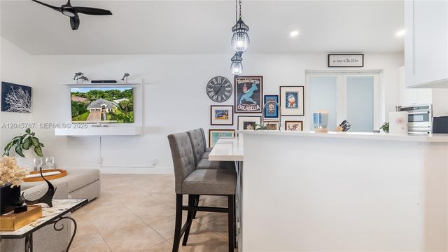 123 SW 164th Avenue, Pembroke Pines, FL 33027