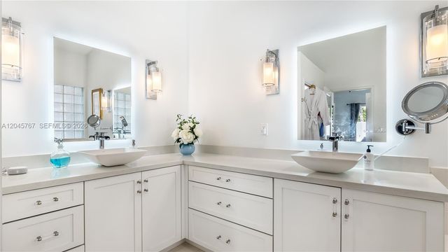 123 SW 164th Avenue, Pembroke Pines, FL 33027