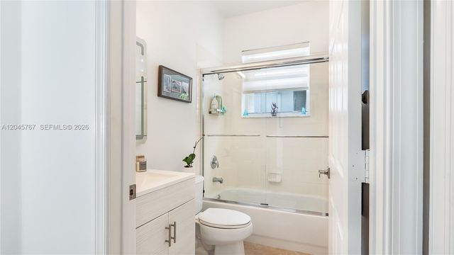 123 SW 164th Avenue, Pembroke Pines, FL 33027