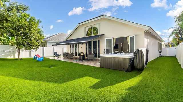 123 SW 164th Avenue, Pembroke Pines, FL 33027