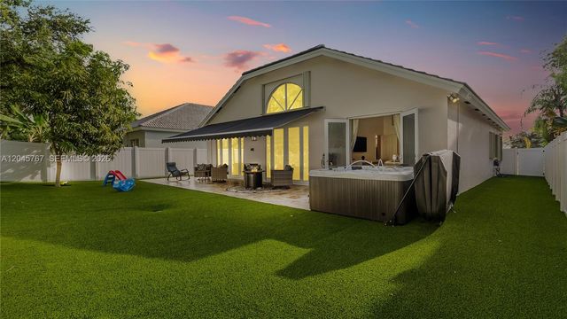 123 SW 164th Avenue, Pembroke Pines, FL 33027