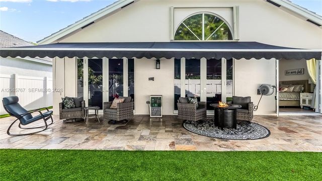 123 SW 164th Avenue, Pembroke Pines, FL 33027