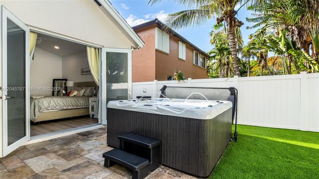 123 SW 164th Avenue, Pembroke Pines, FL 33027