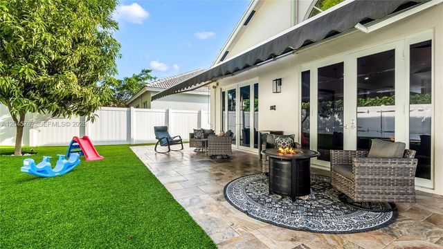 123 SW 164th Avenue, Pembroke Pines, FL 33027
