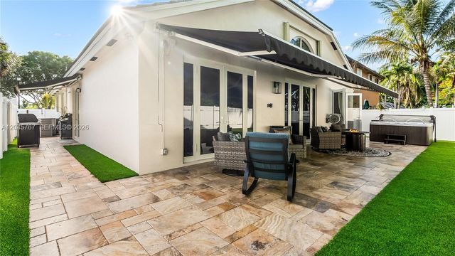 123 SW 164th Avenue, Pembroke Pines, FL 33027