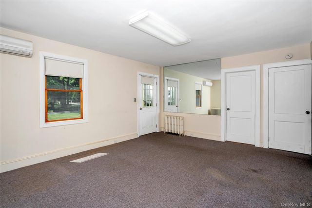 33 Laurel Drive, Smithtown, NY 11787