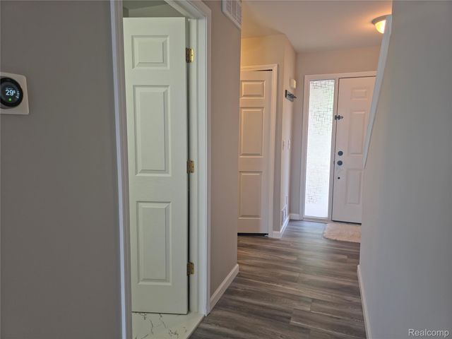 1275 Lilac Lane, Waterford Charter Township, MI 48327