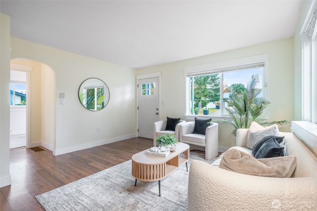 3720 N Huson Street, Tacoma, WA 98407