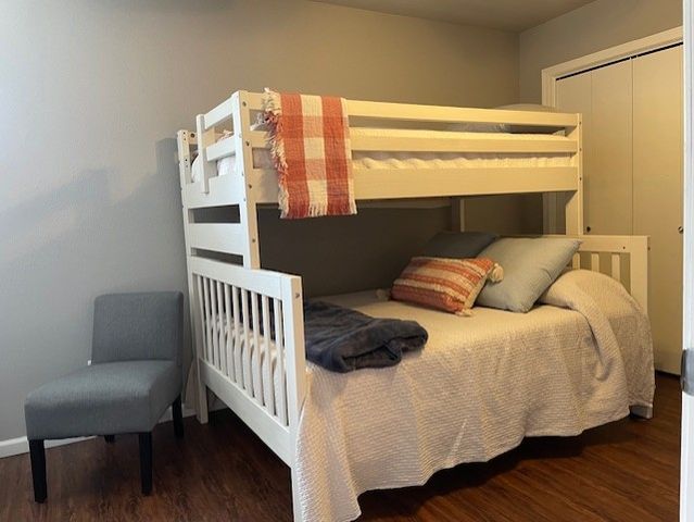 2300 Oakwood Avenue, Bentonville, AR 72712