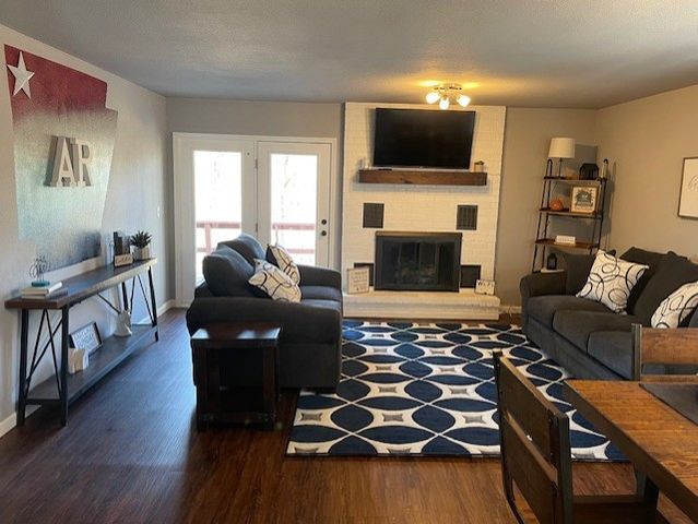 2300 Oakwood Avenue, Bentonville, AR 72712