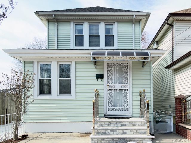 9472 199th Street, Hollis, NY 11423