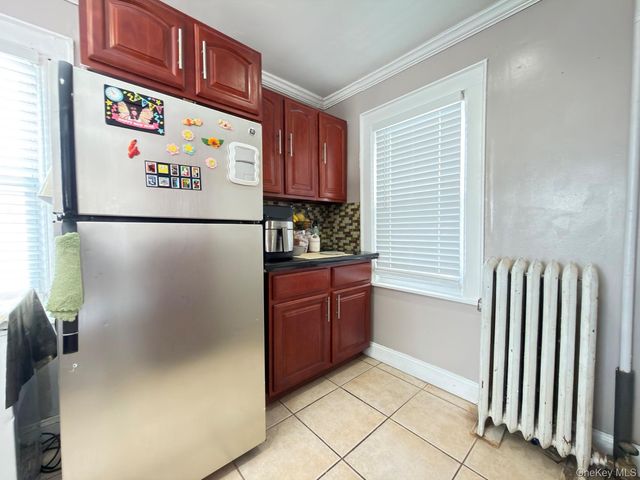 9472 199th Street, Hollis, NY 11423