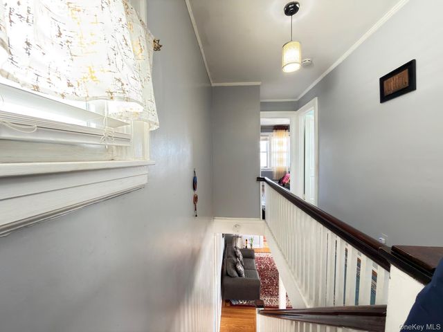 9472 199th Street, Hollis, NY 11423