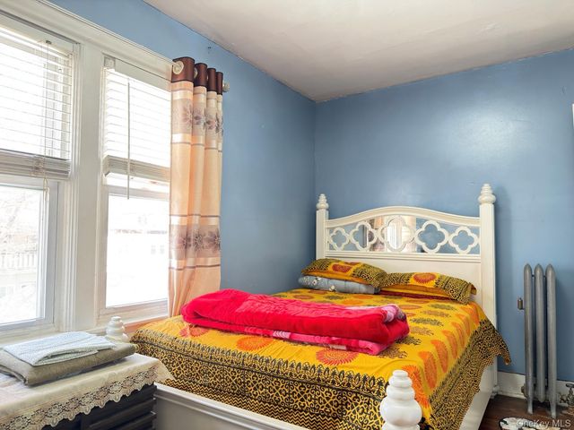 9472 199th Street, Hollis, NY 11423