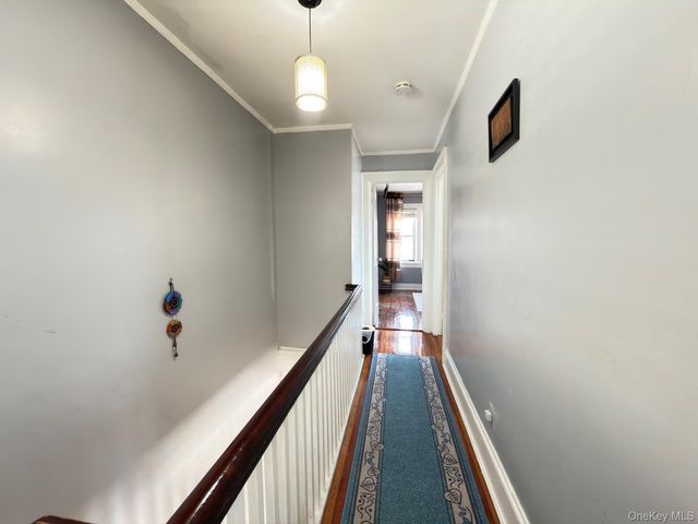 9472 199th Street, Hollis, NY 11423