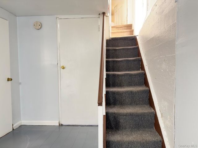 9472 199th Street, Hollis, NY 11423