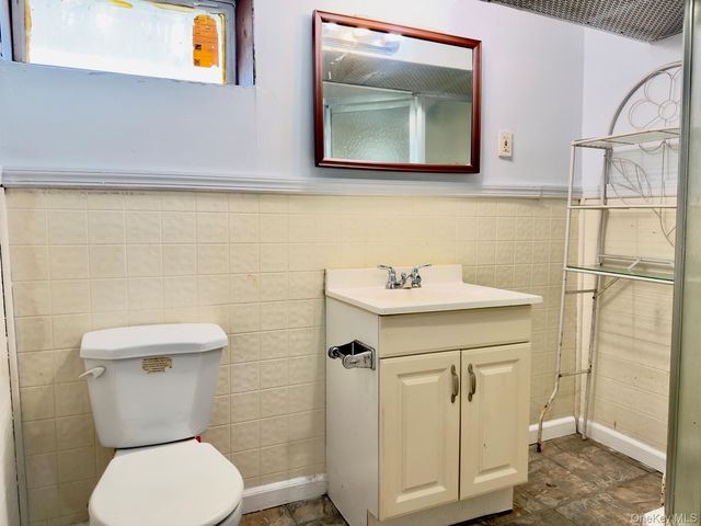 9472 199th Street, Hollis, NY 11423