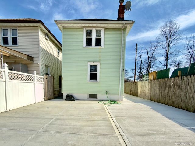 9472 199th Street, Hollis, NY 11423