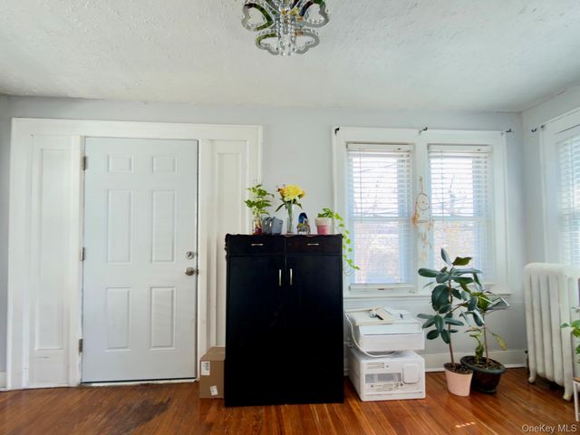 9472 199th Street, Hollis, NY 11423