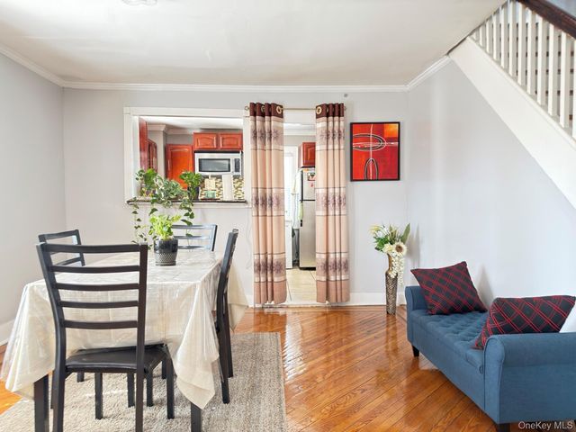 9472 199th Street, Hollis, NY 11423