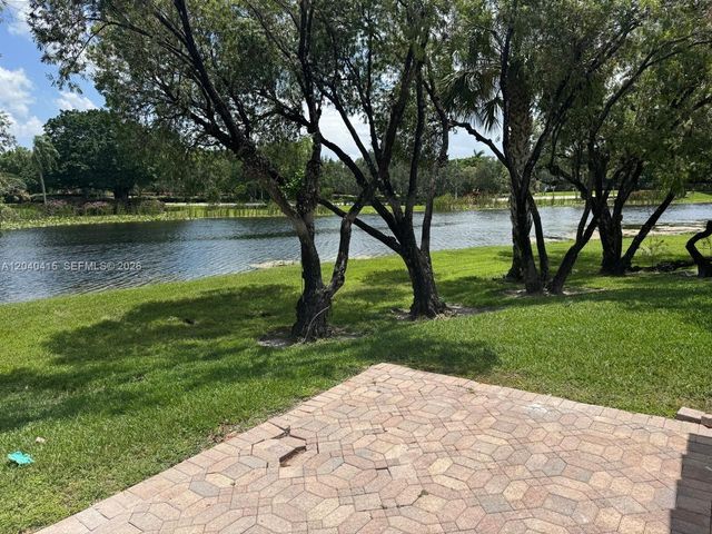 2360 Dover, Weston, FL 33326