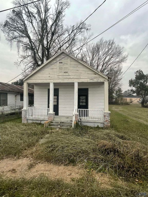 611 Philosopher Street, Napoleonville, LA 70390