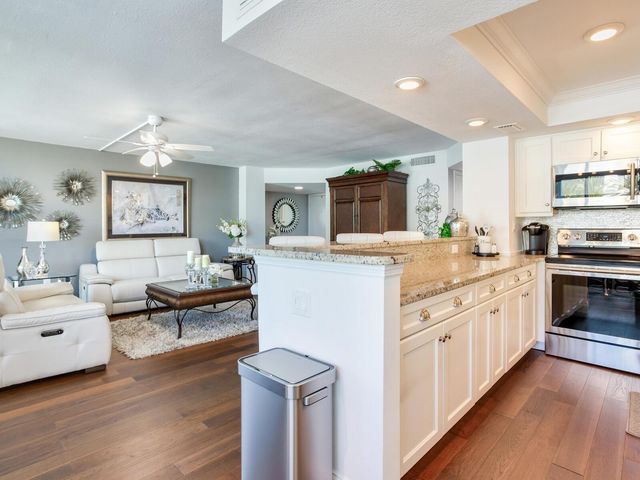 660 ISLAND WAY 202, Clearwater Beach, FL 33767