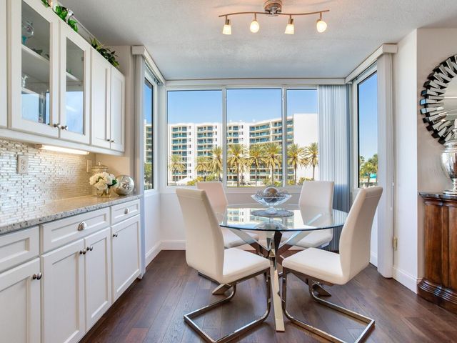 660 ISLAND WAY 202, Clearwater Beach, FL 33767