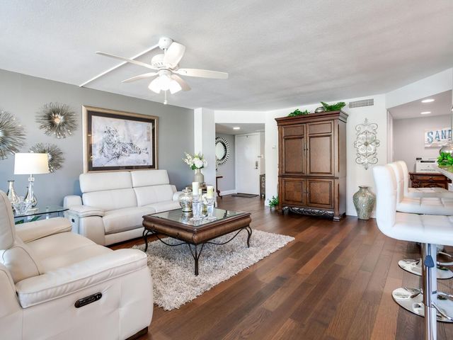 660 ISLAND WAY 202, Clearwater Beach, FL 33767