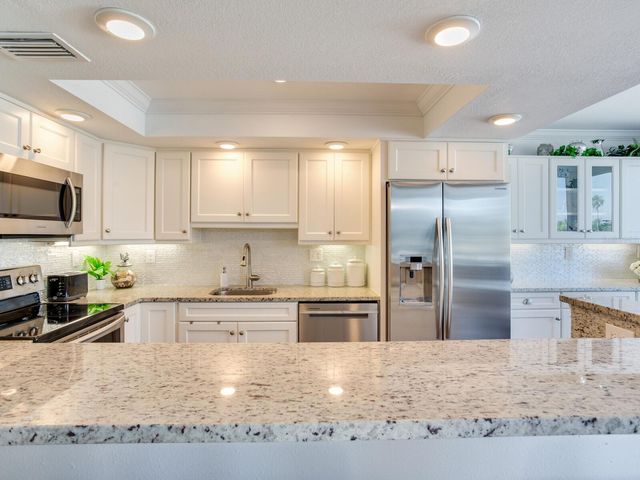 660 ISLAND WAY 202, Clearwater Beach, FL 33767