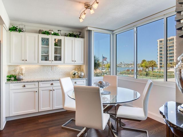 660 ISLAND WAY 202, Clearwater Beach, FL 33767