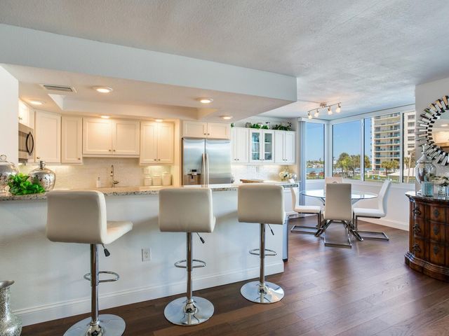 660 ISLAND WAY 202, Clearwater Beach, FL 33767