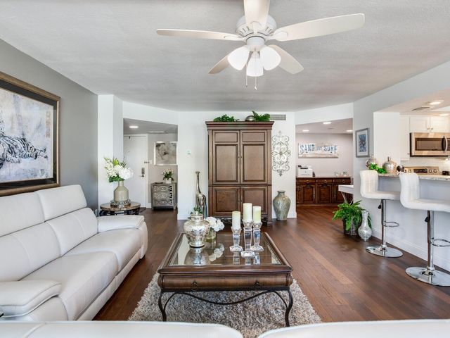 660 ISLAND WAY 202, Clearwater Beach, FL 33767