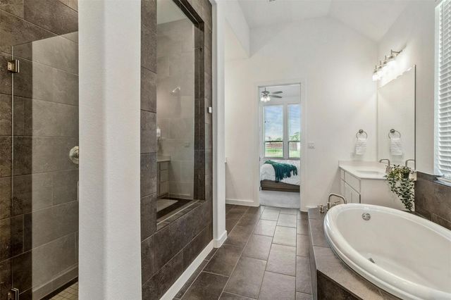 104 Rainbow Valley TRL, San Marcos, TX 78666