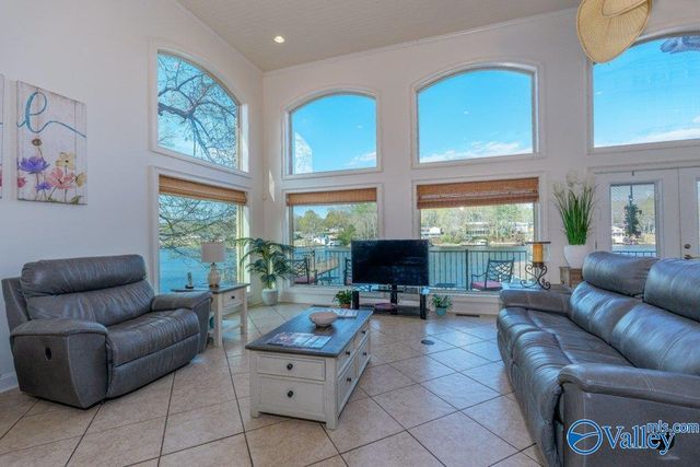 331 Carson Road, Muscle Shoals, AL 35661