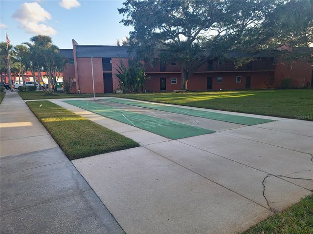 4805 ALT 19 215, Palm Harbor, FL 34683