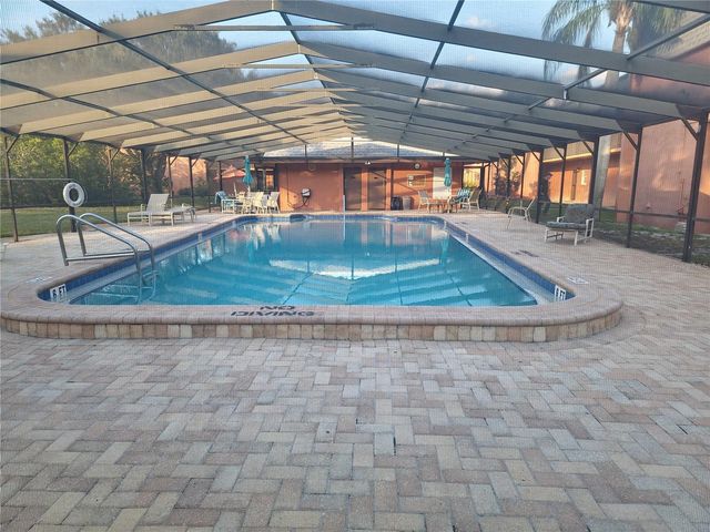 4805 ALT 19 215, Palm Harbor, FL 34683