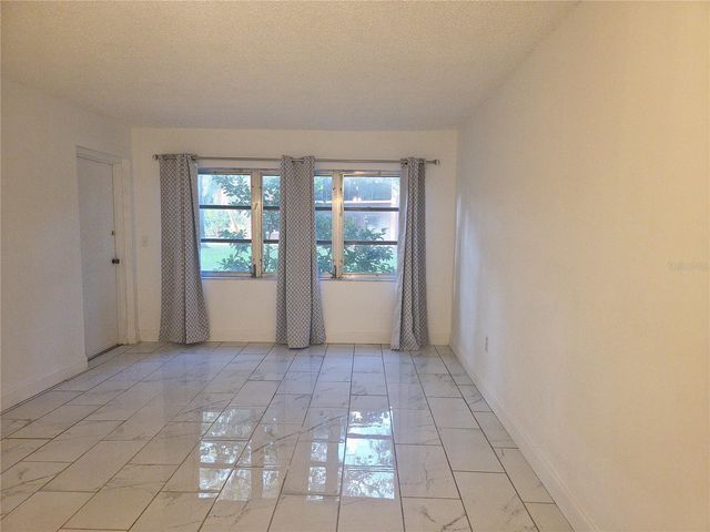 4805 ALT 19 215, Palm Harbor, FL 34683