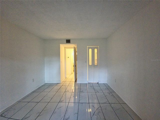 4805 ALT 19 215, Palm Harbor, FL 34683