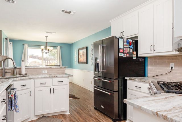 621 Old Stoney Court, Ponder, TX 76259