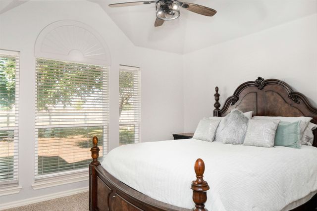 621 Old Stoney Court, Ponder, TX 76259