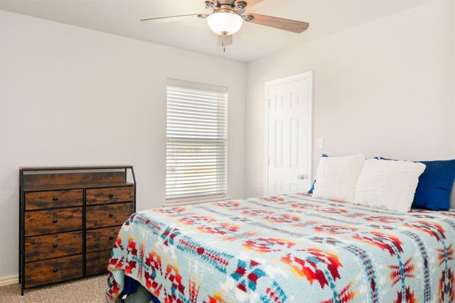 621 Old Stoney Court, Ponder, TX 76259