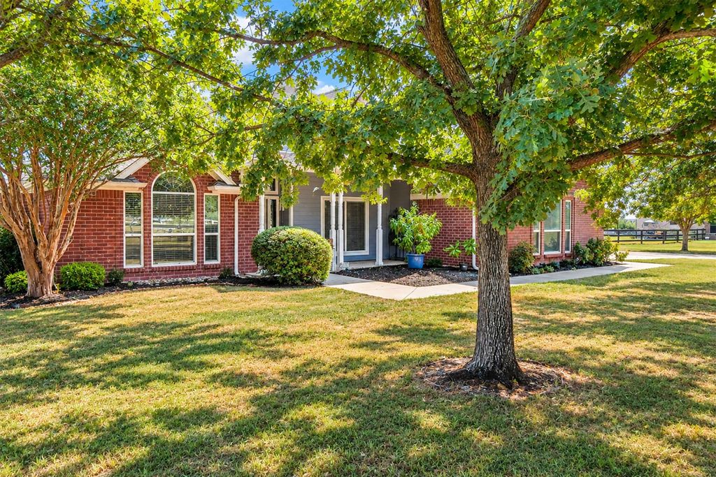 621 Old Stoney Court, Ponder, TX 76259 — photo 3