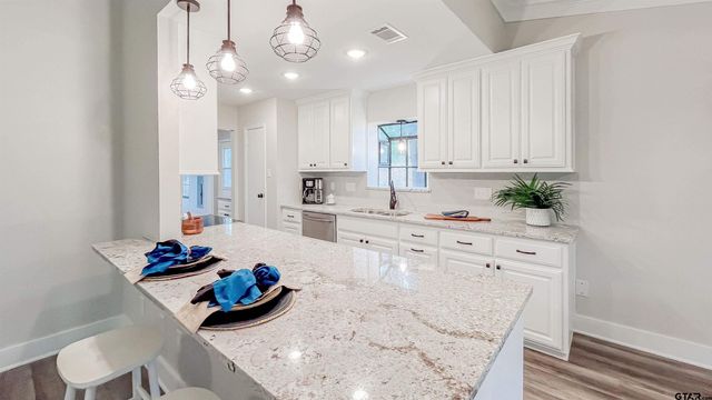 120 E Fairway Drive, Hideaway, TX 75771