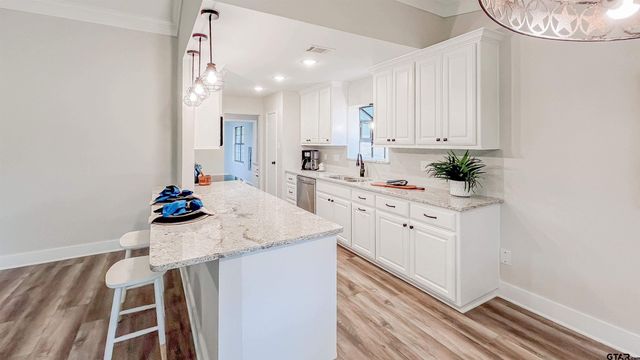 120 E Fairway Drive, Hideaway, TX 75771