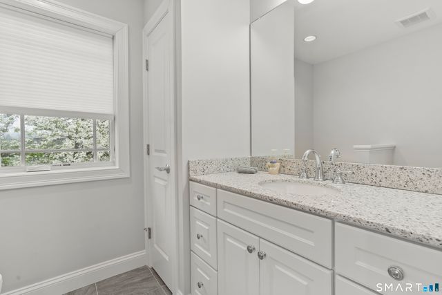 144 North Lake Shore Drive, Brookfield, CT 06804