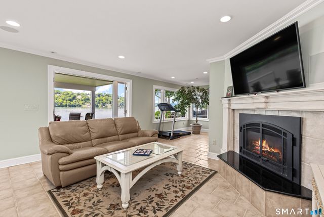 144 North Lake Shore Drive, Brookfield, CT 06804